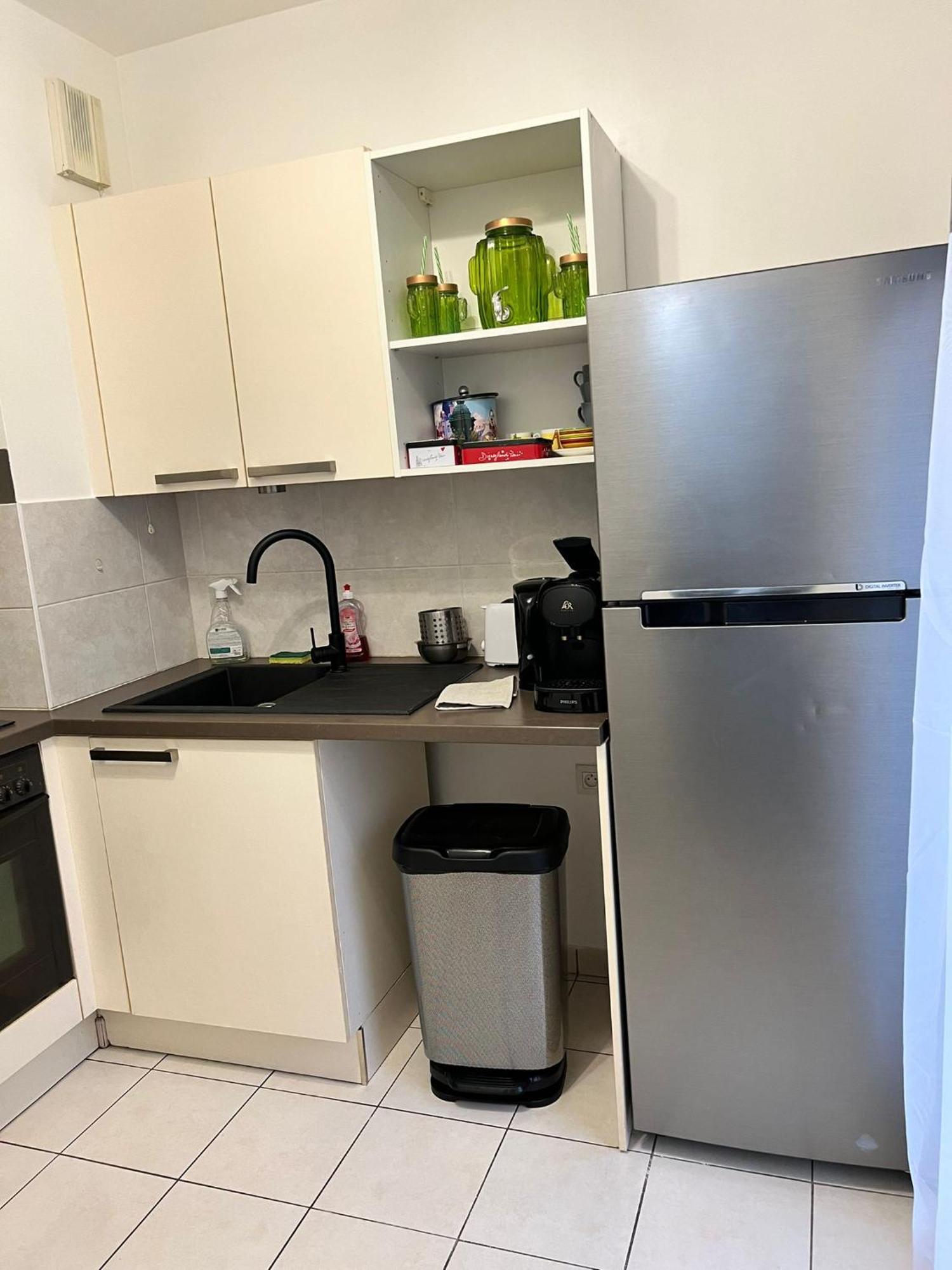 Appartement 5Min Gare Rer Disneyland Paris Val D'Europe La Vallee Village Parking Inclus Montévrain Exteriör bild